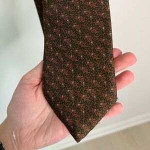 Vintage Oscar De La Renta 100% Silk Paisley Tie